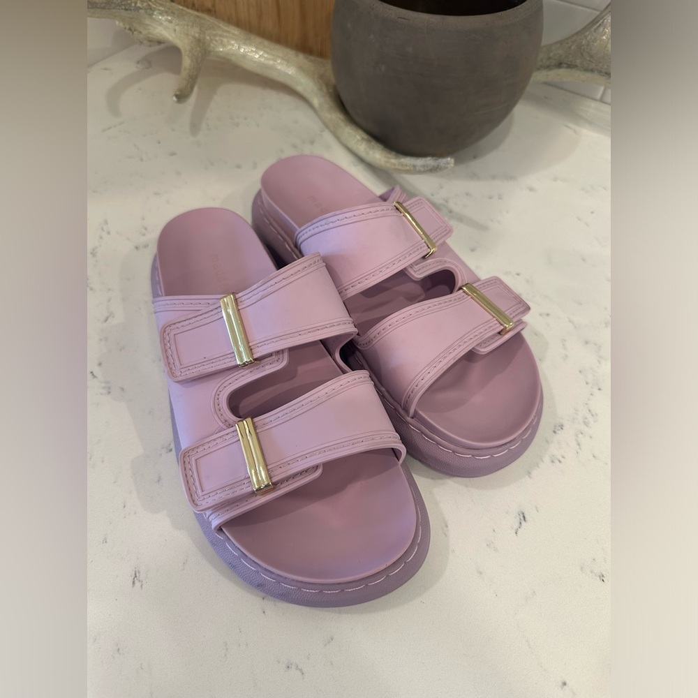 Madden Girl Kingsley Footbed Slides Sandals Size 7 NWOT